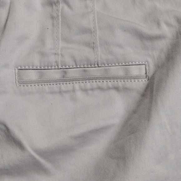 WHBM Button Hem Slim Capri Inseam 23" - Picture 4 of 14